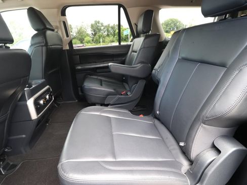 Used 2024 Ford Expedition Max XLT RWD image 9