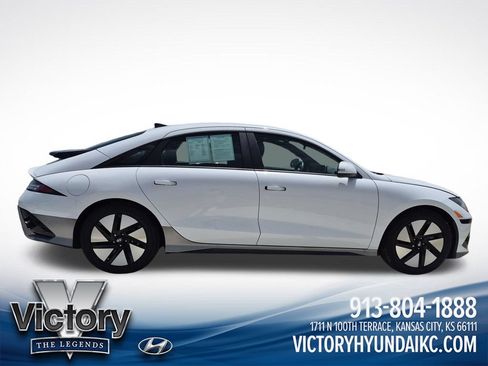 Used 2025 Hyundai Ioniq 6 SE RWD image 6