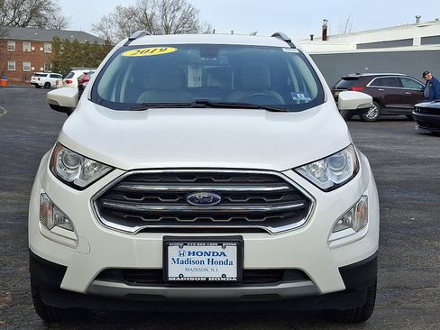Used 2019 Ford EcoSport Titanium image 2