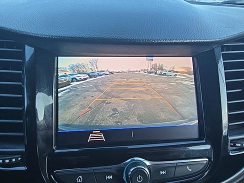 Certified 2022 Chevrolet Trax LT w/ LT Convenience Package image 23
