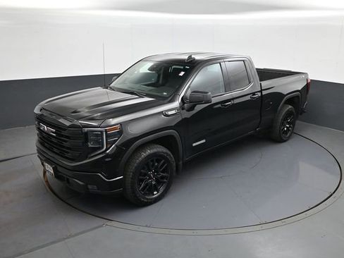 Used 2023 GMC Sierra 1500 Elevation AWD/4WD image 13