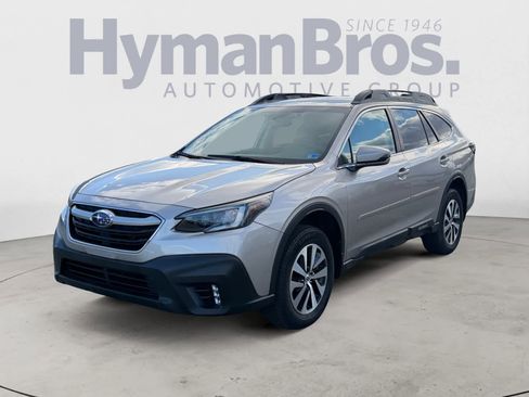 Used 2020 Subaru Outback Premium image 8