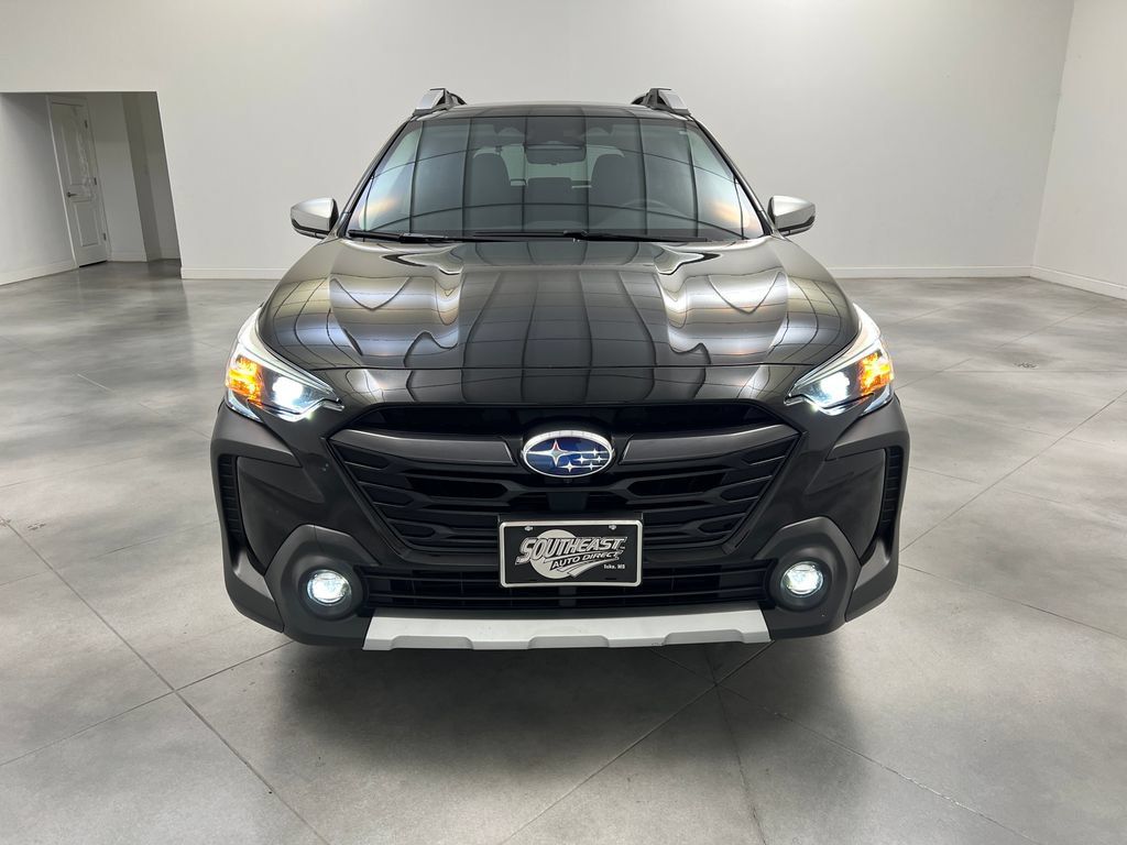 Used 2025 Subaru Outback Touring XT AWD/4WD image 3