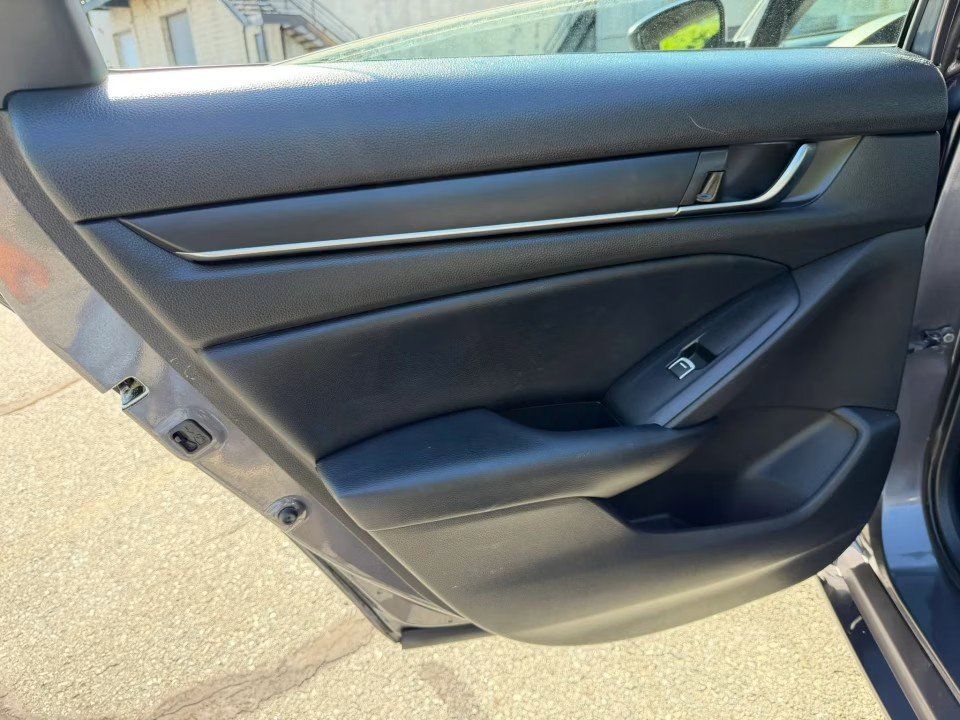 Used 2018 Honda Accord LX image 14