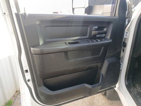 Used 2016 RAM 3500 Tradesman w/ Chrome Appearance Group image 36