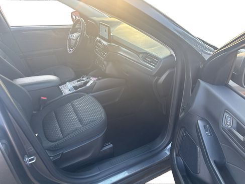 Used 2024 Ford Escape Active w/ Cold Weather Package image 19