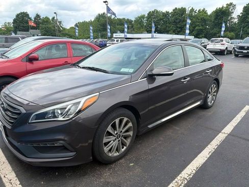 Used 2016 Hyundai Sonata Sport w/ Option Group 1V FWD image 4
