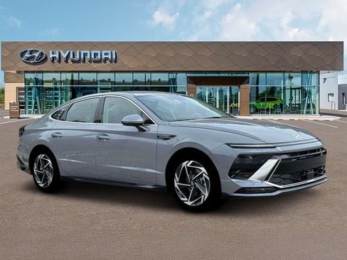 New 2026 Hyundai Sonata SEL FWD image 10