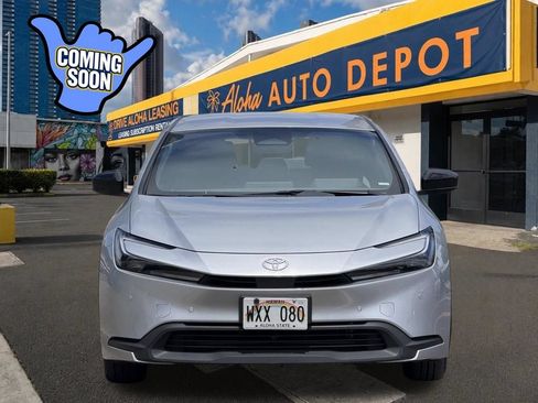 Used 2024 Toyota Prius LE FWD image 7