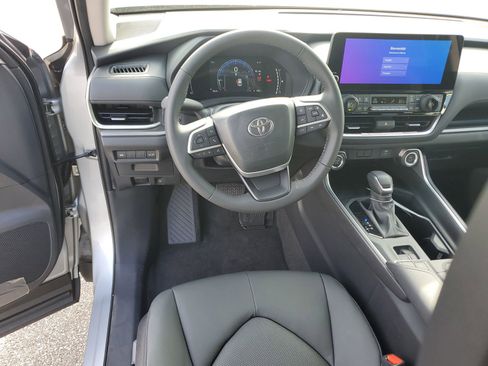 New 2026 Toyota Grand Highlander AWD image 11