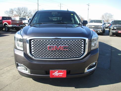 Used 2017 GMC Yukon Denali w/ Open Road Package image 11