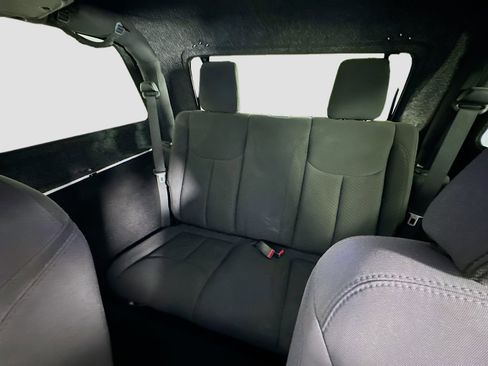 Used 2015 Jeep Wrangler Sport image 29