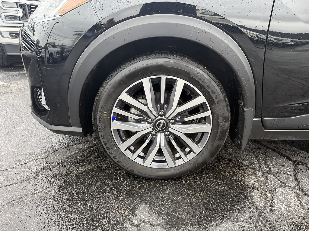 Used 2024 Nissan Kicks SV FWD image 10