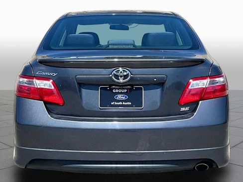 Used 2009 Toyota Camry SE FWD image 4