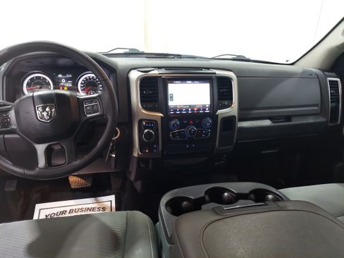 Used 2018 RAM 1500 SLT AWD/4WD image 8