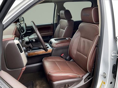 Used 2017 Chevrolet Silverado 1500 High Country image 26