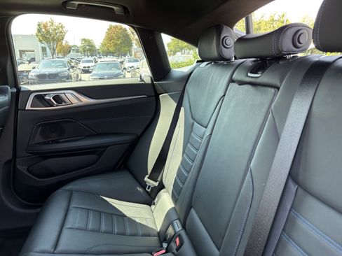 Used 2022 BMW i4 eDrive40 w/ M Sport Package image 33