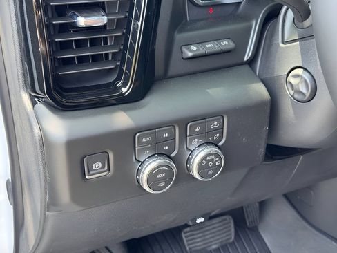 New 2026 GMC Sierra 1500 AT4 w/ AT4 Premium Package AWD/4WD image 11