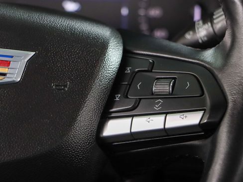 Used 2021 Cadillac XT4 Premium Luxury image 14