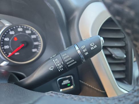 Used 2023 GMC Acadia SLT image 24