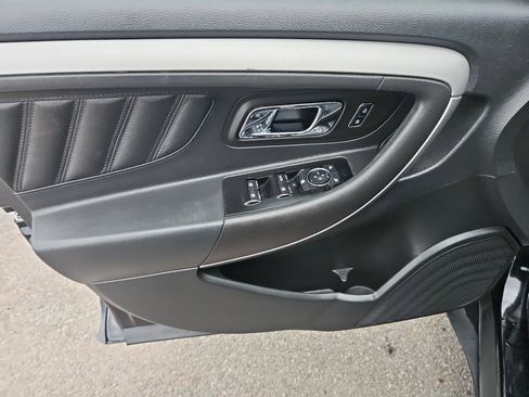 Used 2016 Ford Taurus SEL image 14