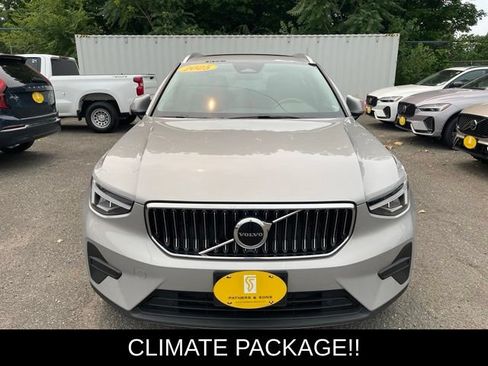 Used 2025 Volvo XC40 B5 Core w/ Protection Package Premier AWD/4WD image 2