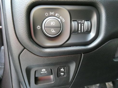 Used 2021 RAM 1500 Laramie w/ Sport Appearance Package AWD/4WD image 26