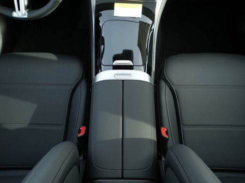 Used 2026 Mercedes-Benz GLC 300 4MATIC image 30