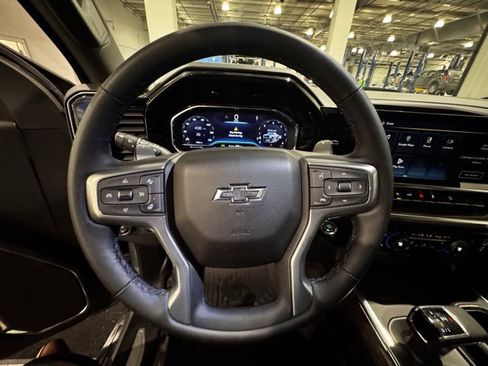 Used 2025 Chevrolet Silverado 1500 LT Trail Boss w/ Convenience Package II image 12