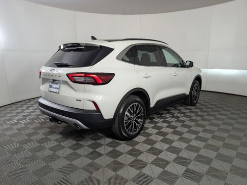 New 2025 Ford Escape SE w/ PHEV Premium Package image 6