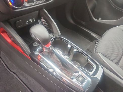 Used 2023 Chevrolet TrailBlazer RS FWD image 23