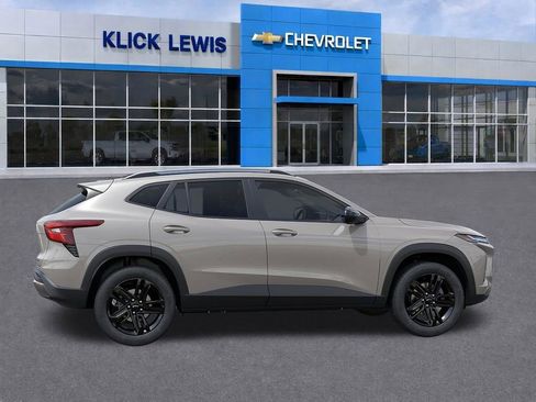 New 2026 Chevrolet Trax ACTIV FWD image 5