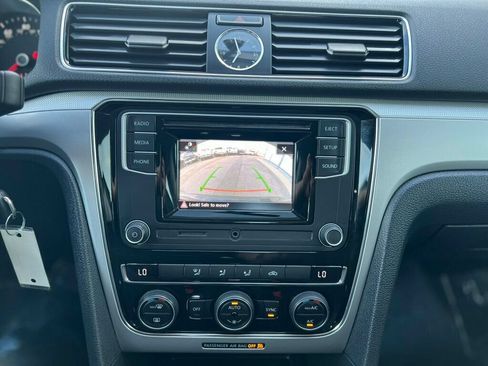 Used 2017 Volkswagen Passat 1.8T S FWD image 19