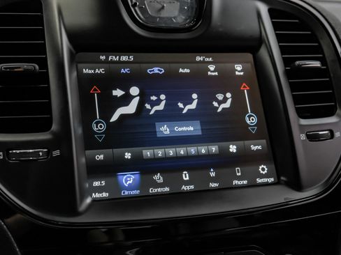 Used 2022 Chrysler 300 S image 37