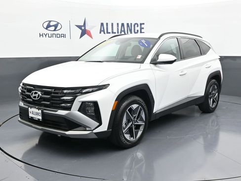 Certified 2025 Hyundai Tucson SEL image 1