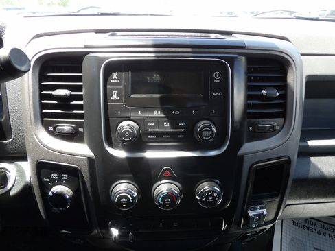 Used 2016 RAM 1500 Tradesman w/ Popular Equipment Group AWD/4WD image 18