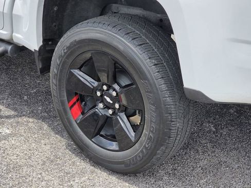 Used 2022 Chevrolet Colorado LT w/ Redline Special Edition RWD image 8