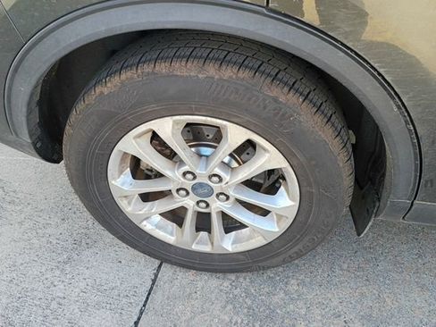 Used 2020 Ford Escape SE image 11