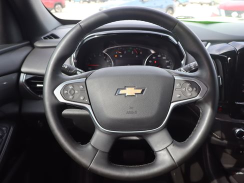 Used 2023 Chevrolet Traverse LT AWD/4WD image 17