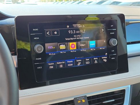 Certified 2025 Volkswagen Taos SE image 22