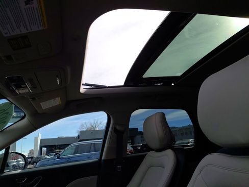 New 2026 Lincoln Corsair Reserve image 23