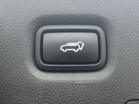 Used 2021 Hyundai Santa Fe Limited image 24