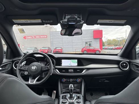 Used 2022 Alfa Romeo Stelvio Veloce AWD/4WD image 53