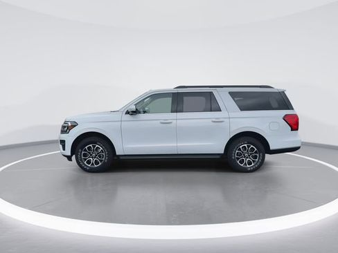 Used 2024 Ford Expedition Max XLT AWD/4WD image 5