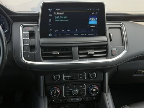 Used 2024 Chevrolet Tahoe Z71 w/ Z71 Off-Road Package AWD/4WD image 18