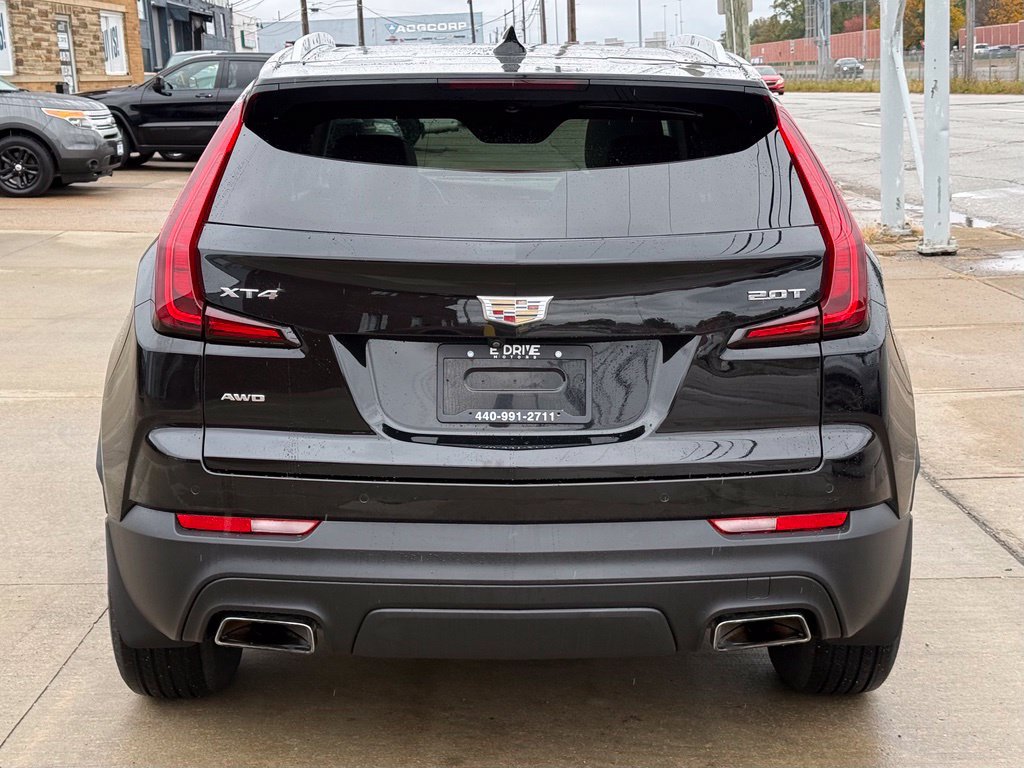 Used 2019 Cadillac XT4 Luxury w/ Cold Weather Package AWD/4WD image 8