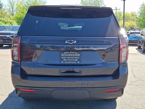 Certified 2023 Chevrolet Suburban Z71 w/ Luxury Package AWD/4WD image 5