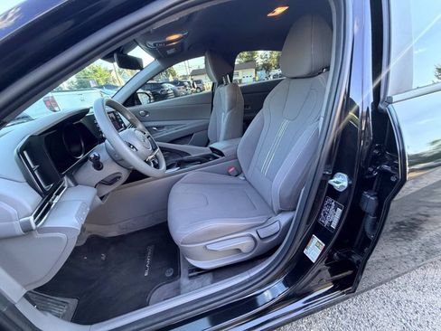 Used 2023 Hyundai Elantra SEL FWD image 50