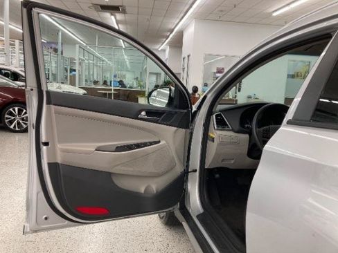 Used 2018 Hyundai Tucson SEL FWD image 25