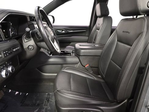 Used 2021 GMC Yukon Denali w/ Advanced Technology Package AWD/4WD image 13